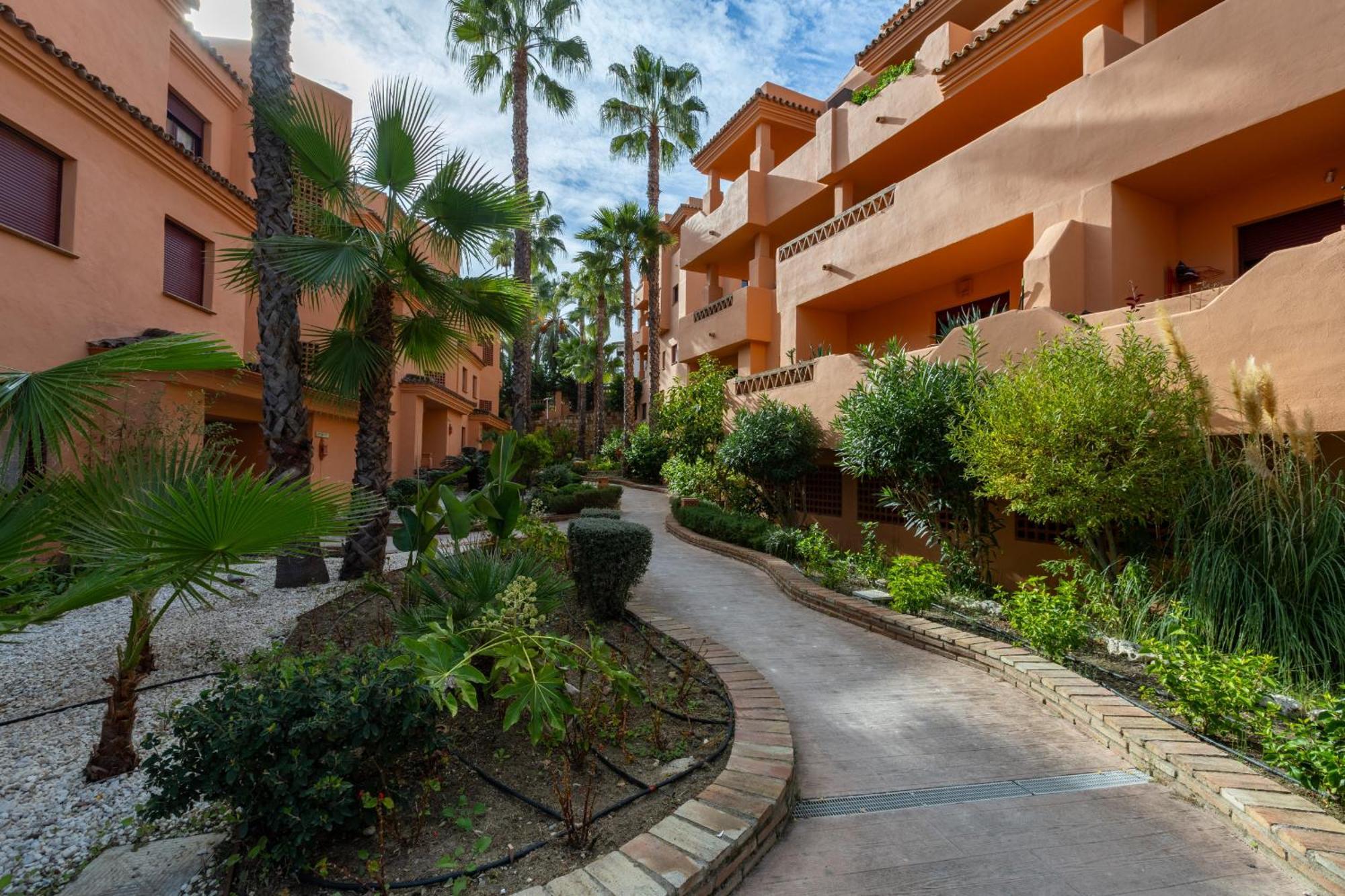 Royal Marbella Golf Resort Estepona Exterior foto